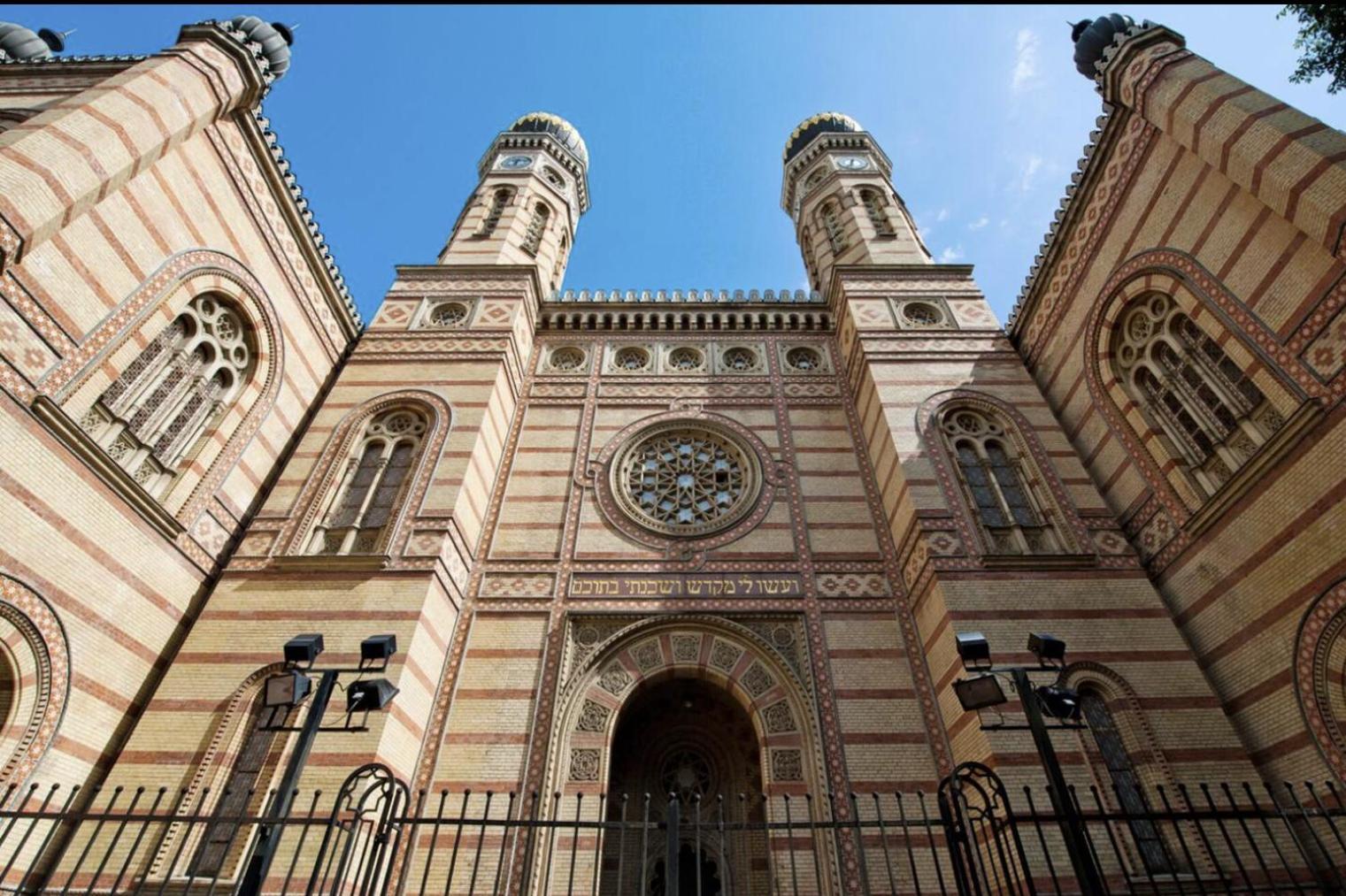 Golbarg Synagoge Apartment In Heart Of City Budapest Ngoại thất bức ảnh