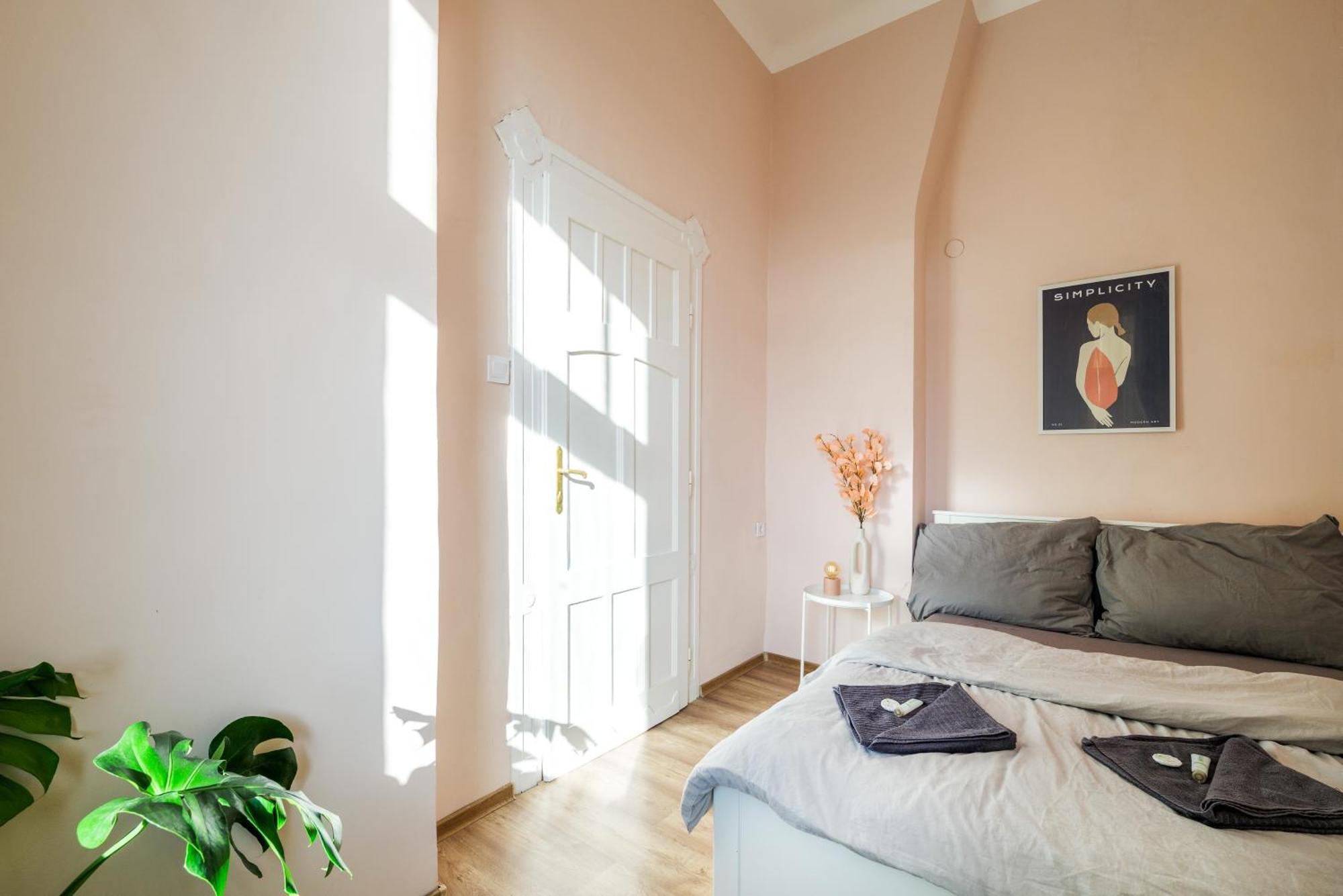 Golbarg Synagoge Apartment In Heart Of City Budapest Ngoại thất bức ảnh
